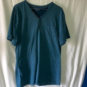 Structure pocket tee